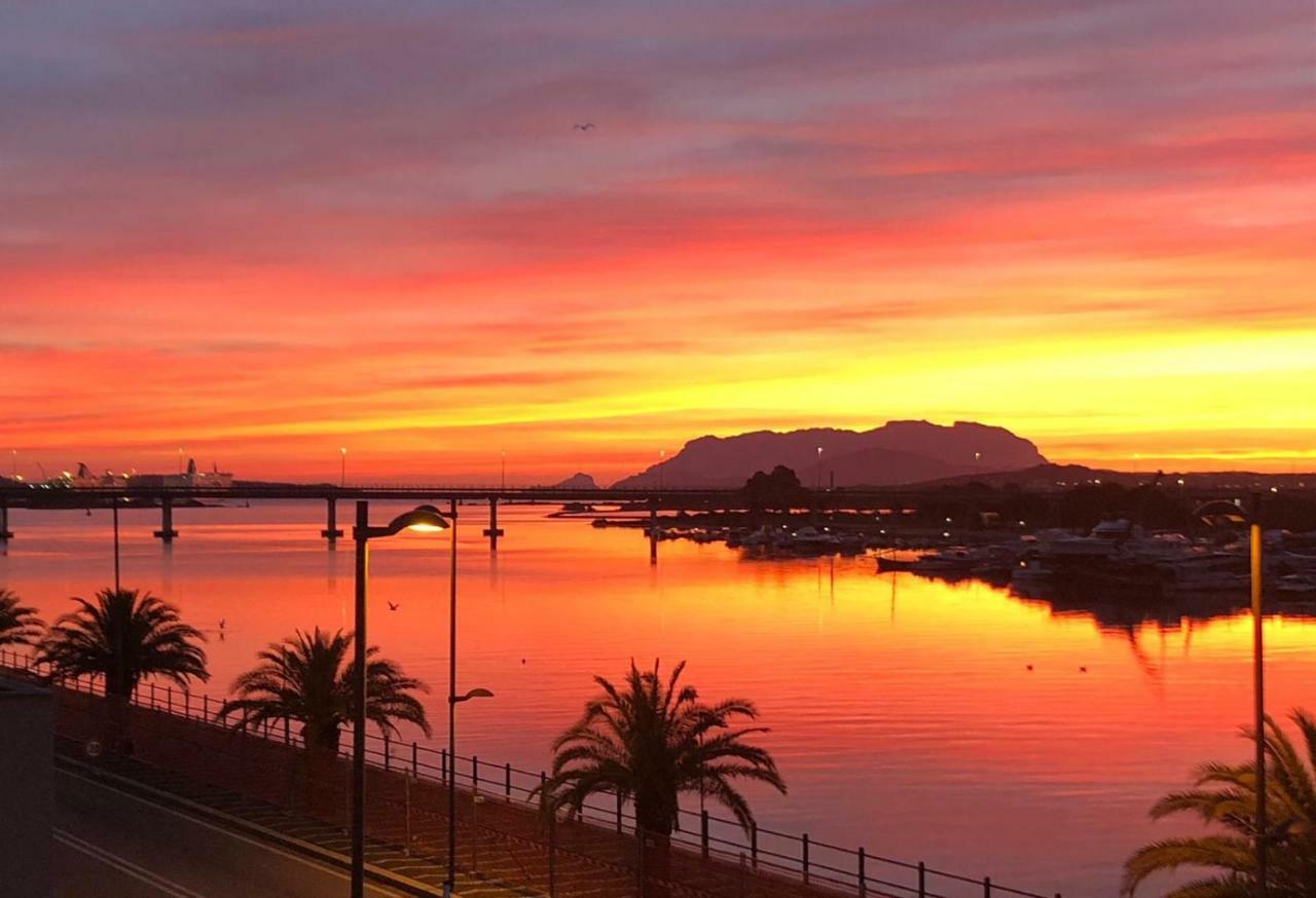 La Terrazza Guesthouse Olbia Bagian luar foto